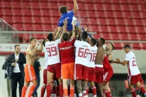 Οι παίκτες μπουγέλωσαν τον Μαρτίνς! (ΦΩΤΟΣ)