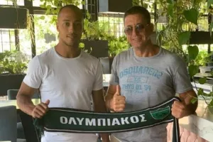 ΦΩΤΟ με τον στράικερ