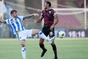 Έπαιζε με 10 από το 5' και κέρδισε!/Δοκάρι ο Καρώ
