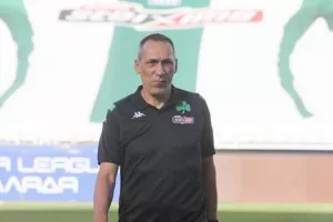 Στην πρώτη δεκάδα των προπονητών με τα περισσότερα ματς ο Δώνης