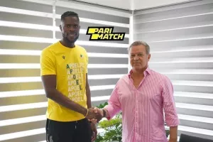 Francis Uzoho ή Maduka Okoye;