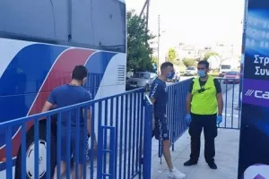 (ΒΙΝΤΕΟ/ΦΩΤΟΣ) Ο Απόλλωνας στο "ΠΑΠ" με... μάσκες