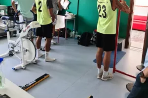 Σήκωσαν μανίκια οι παίκτες της ΑΕΚ (φώτος)