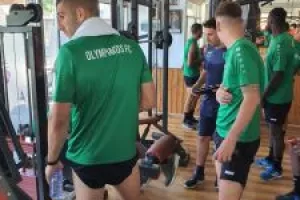 Πρόγραμμα στο γυμναστήριο (Φώτος)