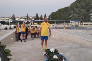 Στεφάνι στον Τύμβο το ΑΠΟΕΛ (φώτος) 