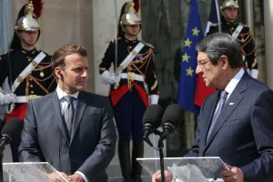 ΠτΔ-Μακρόν: Πλήρης αλληλεγγύη Γαλλίας σε Κύπρο και Ελλάδα