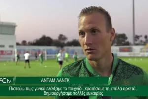 ΛΑΝΓΚ: "Δεν είναι μυστικό ότι θέλουμε πρωτάθλημα και κύπελλο" (βίντεο)