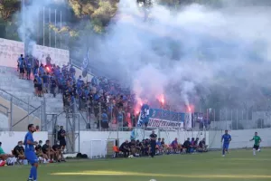 ΧΑΜΟΣ... οι Μαχητές με καπνογόνα/ΦΩΤΟΣ