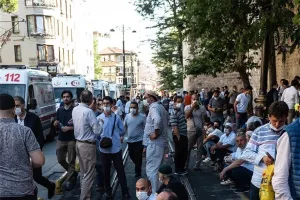 Αγία Σοφία: Τζαμί μετά από 86 χρόνια - Συρρέουν οι τούρκοι...