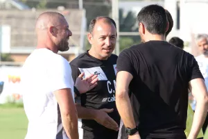 6-4 (ΑΕΛ)