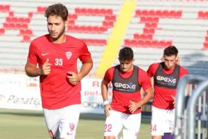 Ανεπίσημο ντεμπούτο με νίκη ο Πάμπος (φώτος)