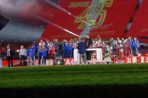 Πανάξια!