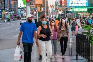 Tον Ιούλιο το 1/3 των παγκόσμιων κρουσμάτων - Πώς «απαντούν» οι χώρες