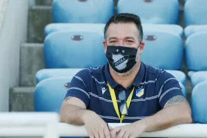 Mε ΜΑΣΚΑ...