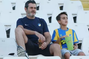 Γαλαζοκίτρινο το φιλικό με Λουντέμο και Τάμαρι (φώτος)