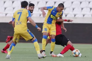 Γαλαζοκίτρινο το φιλικό με Λουντέμο και Τάμαρι (φώτος)