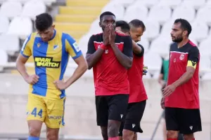 Γαλαζοκίτρινο το φιλικό με Λουντέμο και Τάμαρι (φώτος)