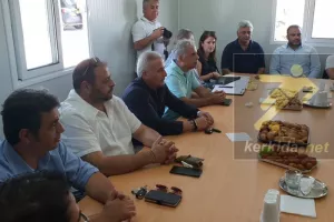 ΦΩΤΟΣ/Η σύσκεψη για το γήπεδο Λεμεσού