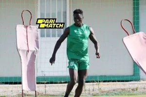 “Έλιωσε” με πράσινο σορτσάκι και… Keep Going  (βίντεο/φώτο) 