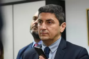 Γ. Σαββίδης σε Αυγενάκη: «Απολογηθείτε στον κόσμο του ΠΑΟΚ γι΄αυτό που στήσατε»