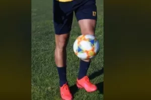 ΤΟΝ καλωσόρισε η ΑΕΛ/ΒΙΝΤΕΟ με κόλπα