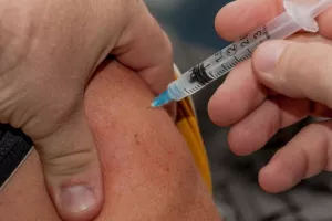 (ΕΞΕΛΙΞΗ με το εμβόλιο) Ενθαρρυντικά τα πρώτα αποτελέσματα! 