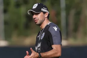 Φερέιρα: «Για την τιμή και την αξιοπρέπεια μας» (βίντεο)