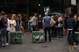Πρώτη μέρα: Ξεσάλωσαν στους δρόμους! (φώτος)