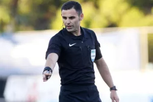 Τέλος ο Κομίνης από την Super League (Φώτο)