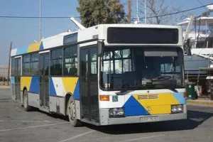 ΣΟΒΑΡΟ τροχαίο στη Λευκωσία - Λεωφορείο παρέσυρε πεζό