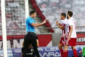 Καταγγελία Ολυμπιακού/"Σκάνδαλο και αλλοίωση αυτό που έγινε με ΠΑΟΚ"