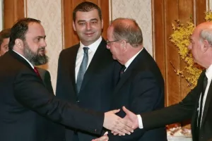 Ολυμπιακός: «Θα ήταν τίμιο και αξιοπρεπές να παραιτηθεί ο Γραμμένος»