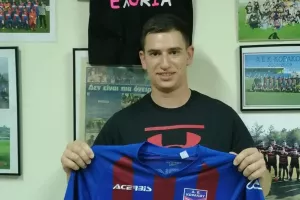 Ανανέωσε με Παναγιώτου