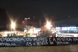 Μπενφίκα: Πανό οπαδών κατά του «Ιούδα» Ζεσούς! (Φώτος)