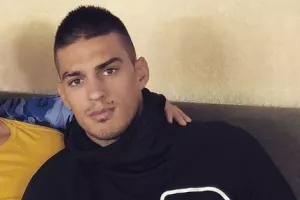 ΜΗΝΥΜΑ από Σάβιτς