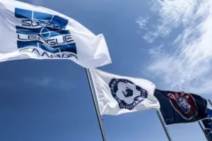 Super League: Δ.Σ. την Δευτέρα για αναδιάρθρωση, επικύρωση βαθμολογίας και κεντρική χορηγία