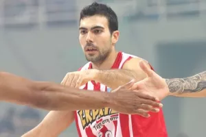 Ο Σλούκας έβαλε φωτογραφία προφίλ στο Instagram με την ερυθρόλευκη φανέλα