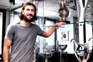 "Πιο περήφανος για το πρωτάθλημα με την ΑΕΚ, από ό,τι για την κατάκτηση του Γιουρόπα Λιγκ"