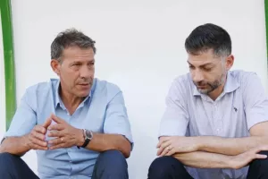 Από ψηλά/Ομόνοια