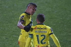 Pedrinho... στον άξονα