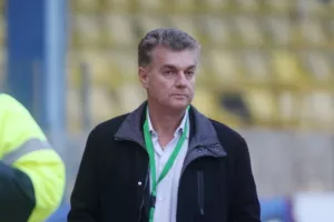 Οι επαφές γίνονται από... Κύπρο