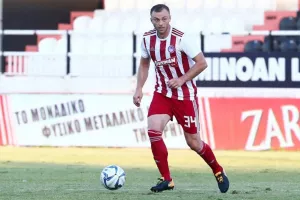 Ετοιμάζει τριάδα στόπερ με Αβραάμ για τελικό ο Μαρτίνς