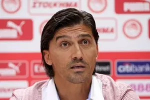 Αμανατίδης: «Ο Ολυμπιακός έχει πολλές πιθανότητες να περάσει τη Γουλβς»