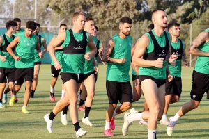 ΠΡΩΤΗ για Μίχαλ/ΦΩΤΟΣ από το Γέρι 