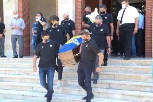 Φωτογραφίες από το ύστατο αντίο στον Αντωνάκη