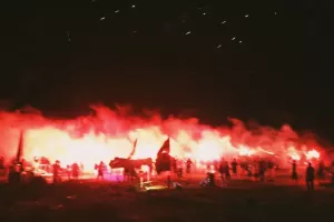 ΘΥΡΑ 9/Επιτυχημένο το beach party 