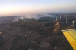 Μήκος 20km η φωτιά - 9 πτητικά μέσα στη «μάχη» (ΦΩΤΟΣ)