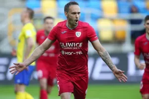Tom Hateley... διετίας!/Ανακοίνωση