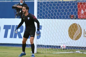 Παπαδόπουλος... με ΑΣΦΑΛΕΙΑ!