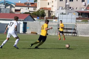 ΦΩΤΟΣ/Ο μικρός ΑΕΛίστας που συγκίνησε